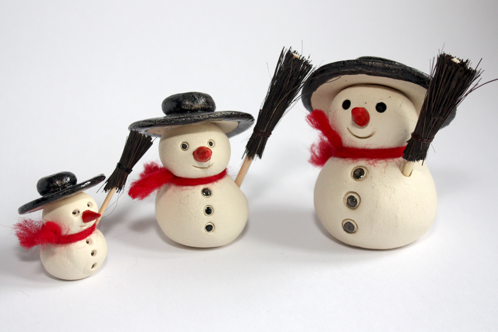 Schneemann Gruppe rot